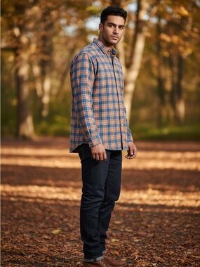 crown & ivy Blue and Tan Plaid Button-Down Shirt. NEVER WORN.